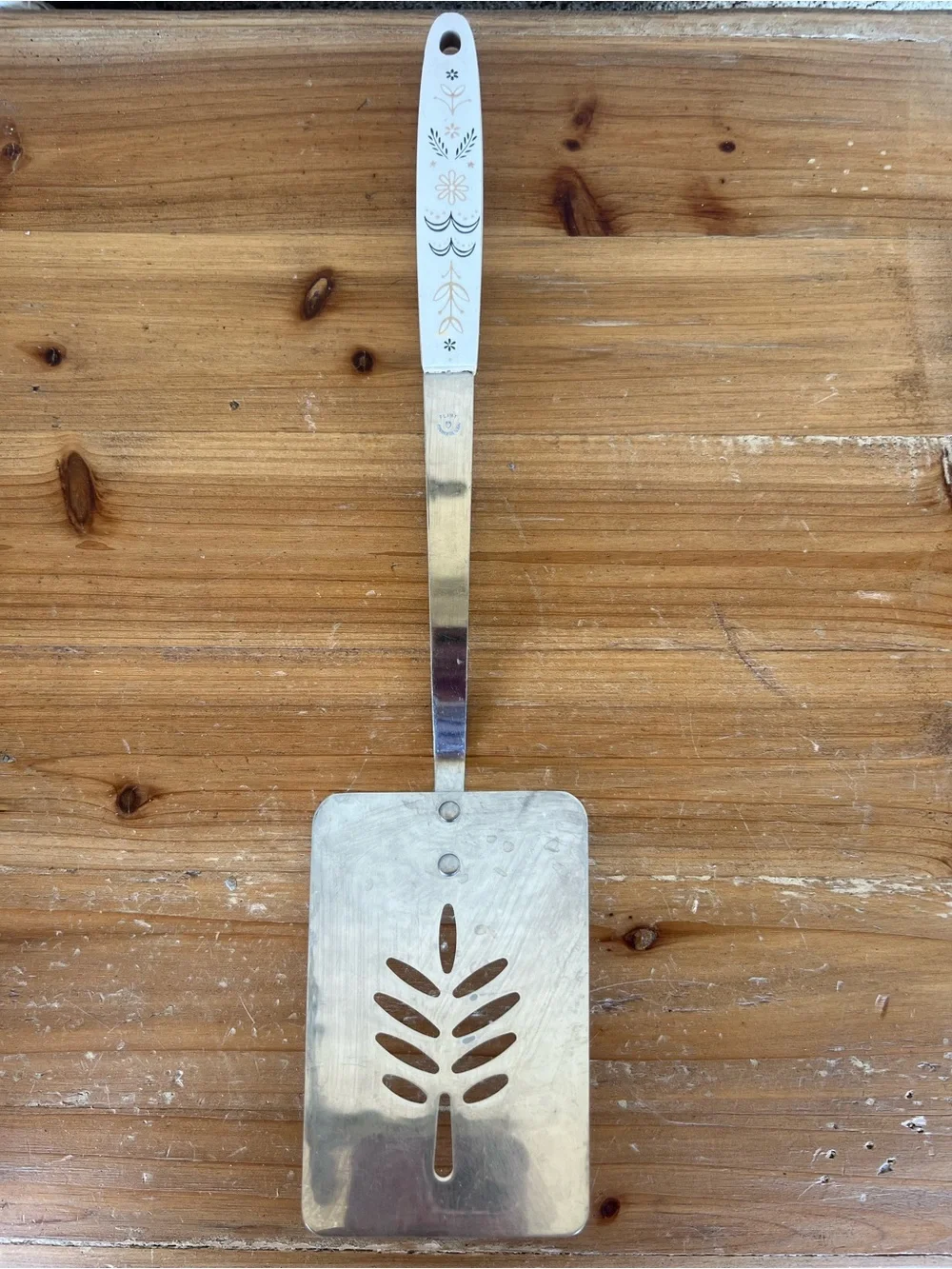 White Decorative Handle Stainless Steel Turner Spatula - White